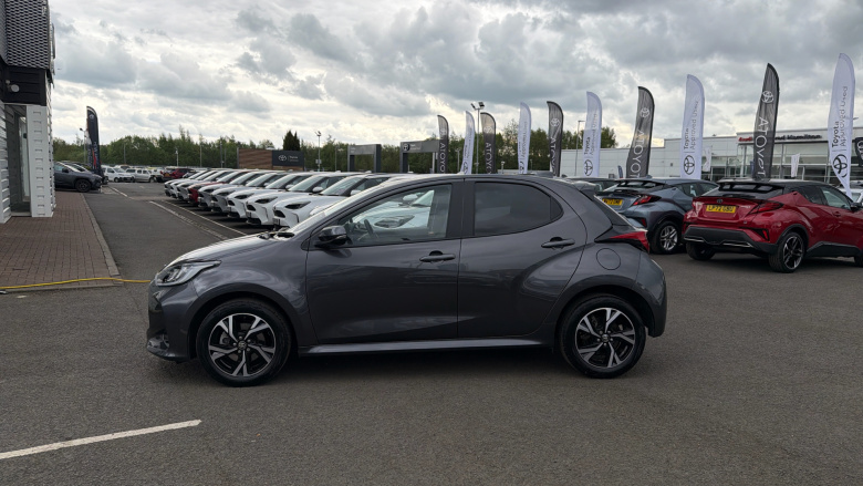Toyota Yaris 1.5 Hybrid Design 5dr CVT Hybrid Hatchback